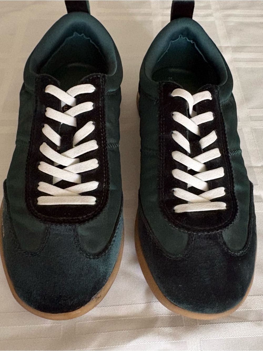 Anne Klein Pull On pre-laced / no lace up Sneakers Dark Green Size 9.5